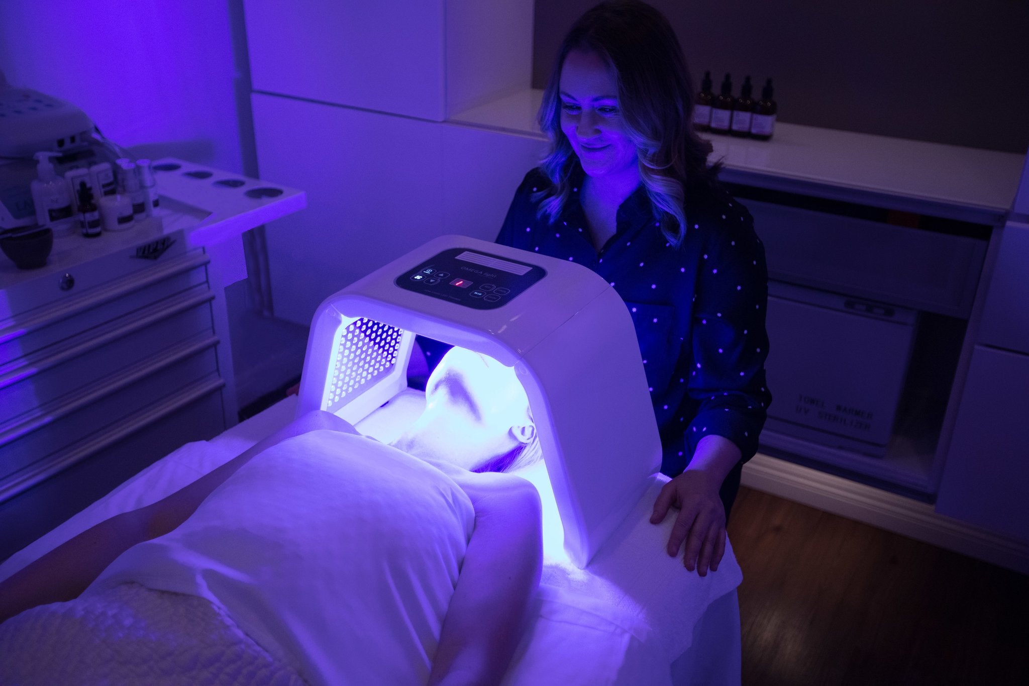 What the HECK is a LED Light Therapy Facial?